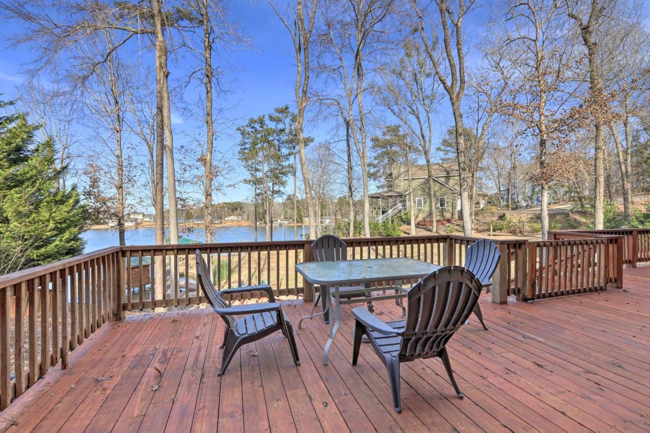 Lakefront Sparta Cottage With Decks And Boat Dock Kültér fotó